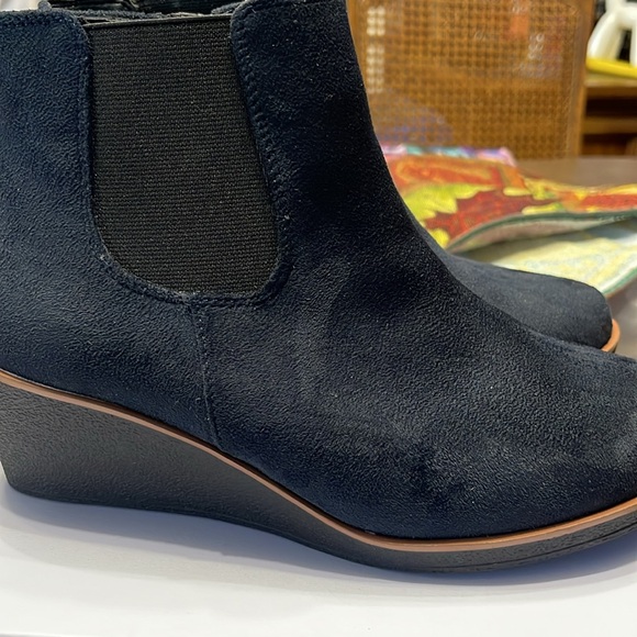 NEW Aeroles Brandi Navy Boot 7.5 - Picture 5 of 6